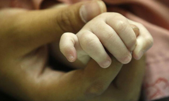 Θάνατος βρέφους στην Κύπρο: Eνώπιον Κακουργιοδικείου ο πατέρας (vid)