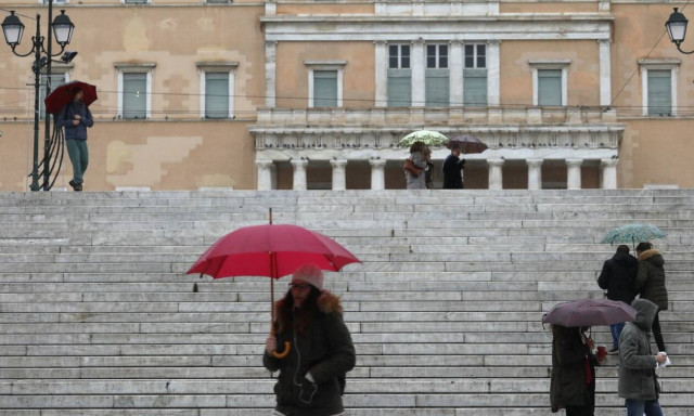 Καιρός: Κρύο διαρκείας, βροχές και θυελλώδεις άνεμοι – Χιόνια και στην Αττική την Κυριακή