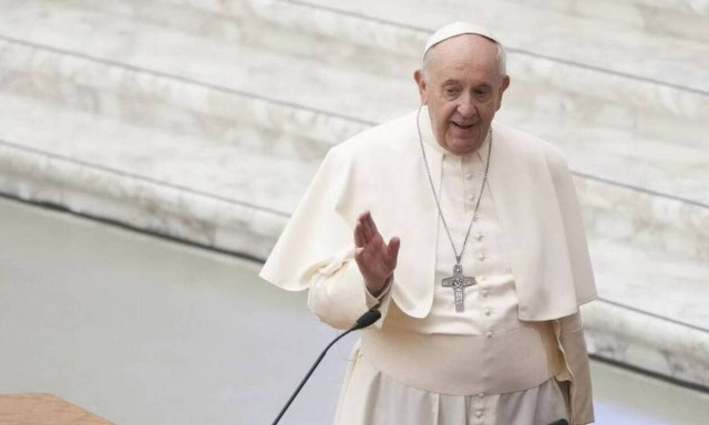 O πάπας Φραγκίσκος επισκέφθηκε τους μικρούς Ουκρανούς που νοσηλεύονται σε νοσοκομείο της Ρώμης