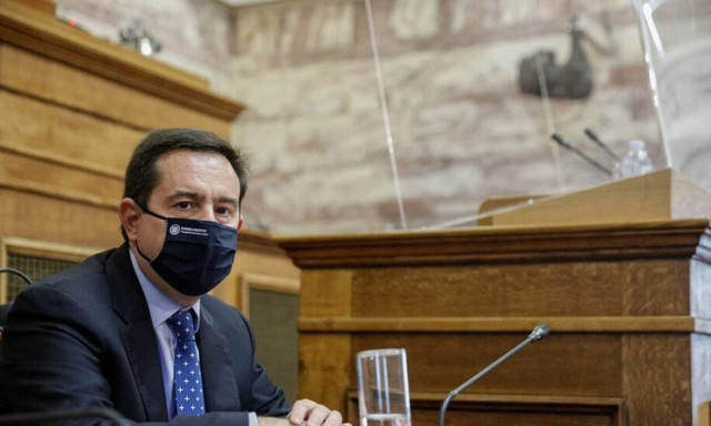 Online platform for Ukrainian refugee work & health docs to open March 28, minister says