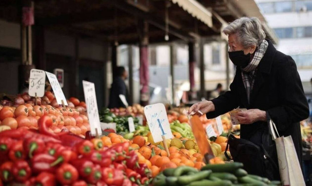 Ακρίβεια - Μόσχος στο Newsbomb.gr: Τα μέτρα που ανακοίνωσε η κυβέρνηση είναι μια σταγόνα στον Ωκεανό