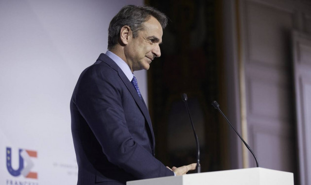 Κυβέρνηση: Σε αναμμένα κάρβουνα λόγω ακρίβειας - Οι σκέψεις για ανασχηματισμό και εκλογικό νόμο