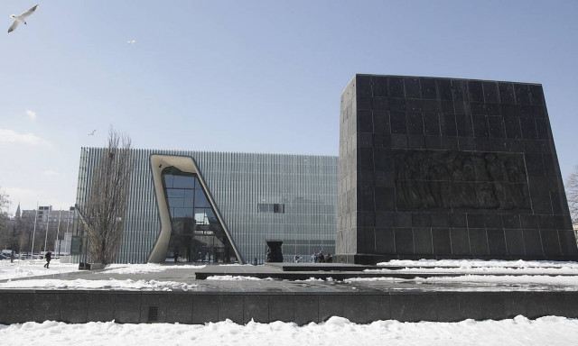 Πολωνία: Η κυβέρνηση θέλει να τροποποιήσει το Σύνταγμα για να αυξηθούν οι αμυντικές δαπάνες