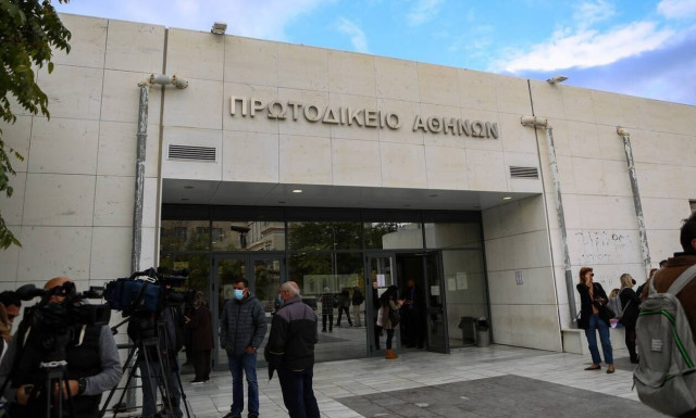 Δίκη Ζακ Κωστόπουλου: «Το κεφάλι του ήρθε σε επαφή με το πόδι μου» είπε ο μεσίτης