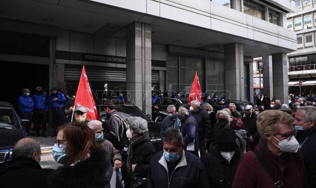 Στο υπ. Οικονομικών οι συνταξιούχοι: Η ακρίβεια μας «έφαγε» δύο συντάξεις