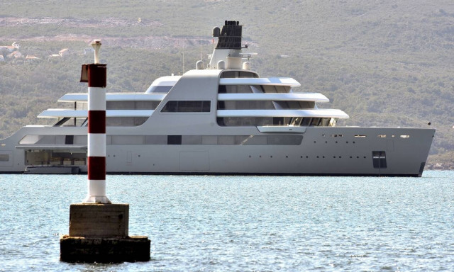 Ουκρανοί εμπόδισαν το γιοτ του Αμπράμοβιτς να δέσει στην Αλικαρνασσό της Τουρκίας - Βίντεο