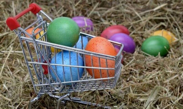 Πάσχα 2022: Από πότε ξεκινά το εορταστικό ωράριο - Η Κυριακή με ανοιχτά καταστήματα