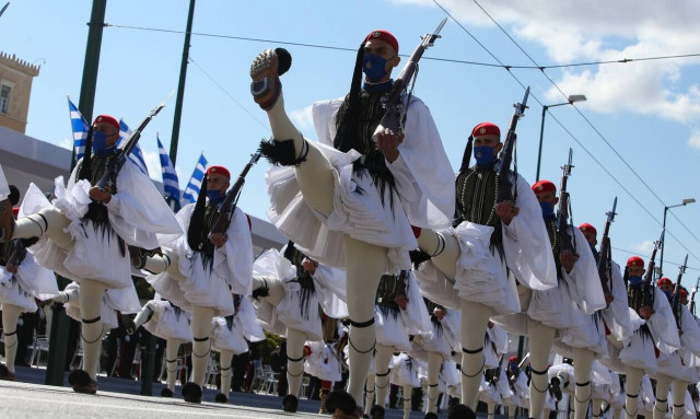 25η Μαρτίου: Τι θα δούμε στη φετινή παρέλαση - Άρματα, ρεκόρ αεροσκαφών και... Charles de Gaulle