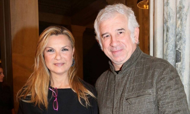 Σύζυγος Πέτρου Φιλιππίδη στην καταγγέλλουσα: «Τα καθίσματα του τζιπ ήταν μαύρα, όχι ανοιχτόχρωμα»