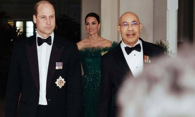 Κέιτ Μίντλετον: Η εντυπωσιακή εμφάνιση στην Τζαμάικα και τα κοσμήματα της βασίλισσας Ελισάβετ