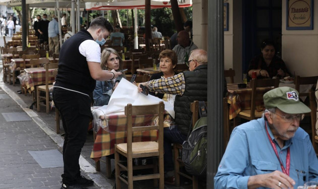 Όλα ανοιχτά για πρόσβαση χωρίς τεστ και πιστοποιητικό και για τους μη εμβολιασμένους στην εστίαση