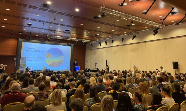 Κικίλιας: Πάνω από 3.000.000 οι διαθέσιμες αεροπορικές θέσεις από τη Γαλλία για το 2022