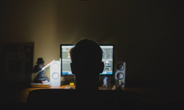 Απατεώνας στρατιωτικός πουλούσε έρωτα μέσω Facebook και αποσπούσε χρήματα