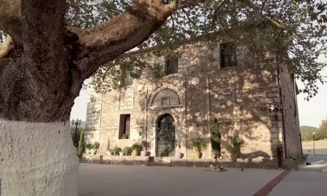 Η Παναγία του Κολοκοτρώνη: Το άγνωστο περίκλειστο εκκλησάκι τάμα του Γέρου του Μωριά (video)