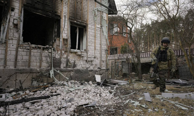 Πόλεμος στην Ουκρανία: Έτοιμοι να πολεμήσουν κατά της Ρωσίας δηλώνουν οι μισοί Ουκρανοί