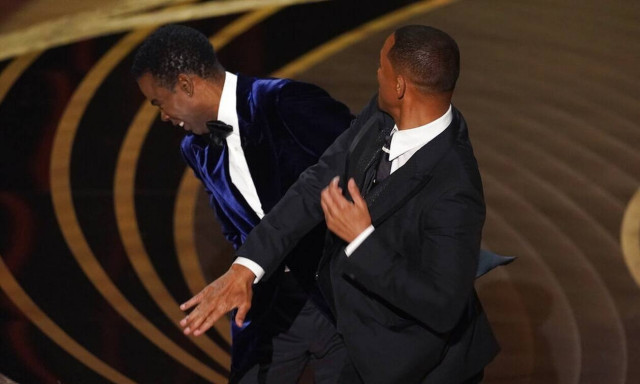 Όσκαρ 2022: Ο Κρις Ροκ δεν θα κάνει μήνυση στον Γουίλ Σμιθ για το χαστούκι