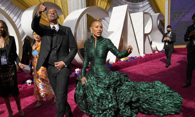 Όσκαρ 2022: Ο Γουίλ Σμιθ κινδυνεύει να χάσει το χρυσό αγαλματάκι μετά το χαστούκι