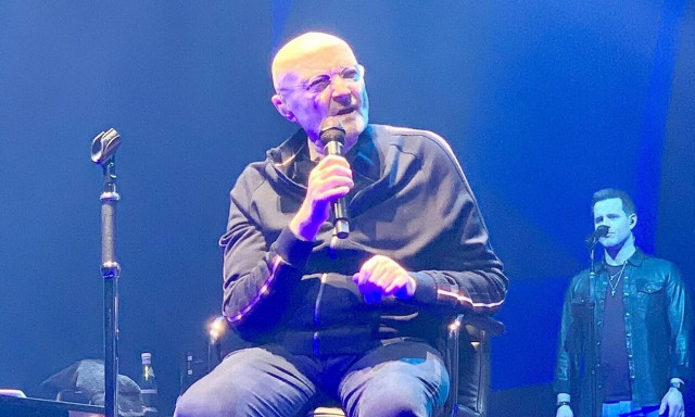 Φιλ Κόλινς: Το συγκινητικό αντίο στην τελευταία συναυλία του - «Πρέπει να βρω μια κανονική δουλειά»