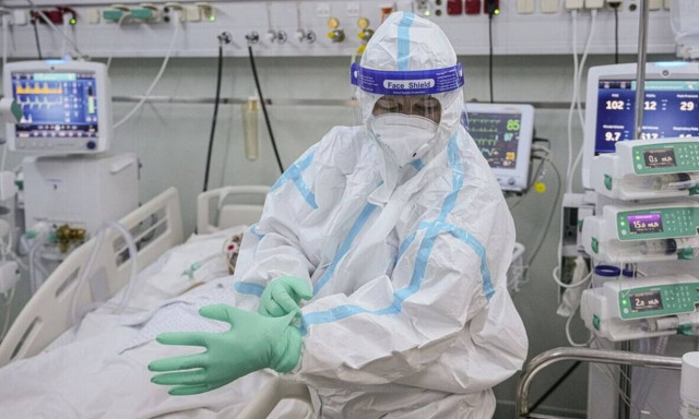 Λινού στο Newsbomb.gr: «Δεν τελειώσαμε με την πανδημία -Θα αυξηθούν οι θάνατοι το επόμενο διάστημα»