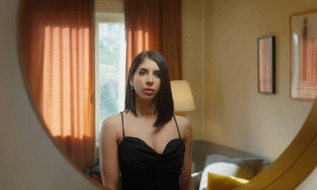 Η Άσπα στα χνάρια του αδερφού της, Mad Clip – Κυκλοφόρησε το πρώτο της τραγούδι (video)