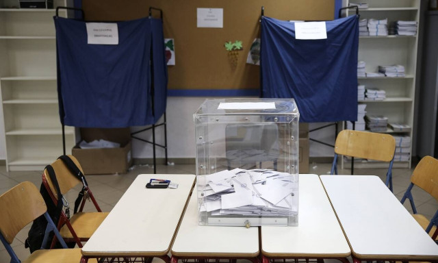 Μεγάλη έρευνα της MRB: Χτυπά «κόκκινο» η απαισιοδοξία – Η τσέπη των πολιτών κρίνει τις κάλπες