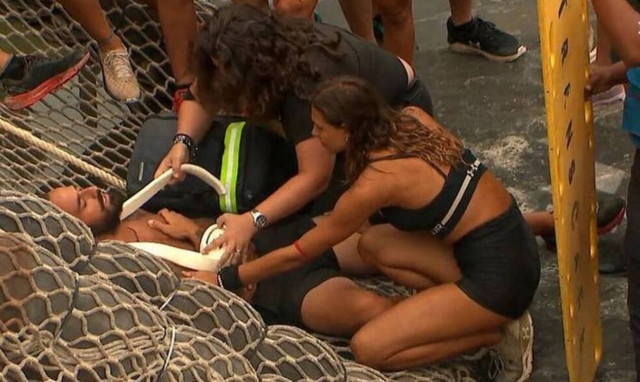 Survivor: Άσχημος τραυματισμός για Σοϊλέδη - Έφυγε με ασθενοφόρο από το παιχνίδι (videos)