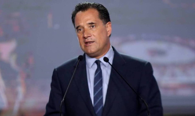 Elefsina Shipyards 'will not shut down,' Dev't Min. Georgiadis tells concerned workers