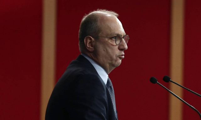 Γιάννης Οικονόμου στην ενημέρωση των πολιτικών συντακτών