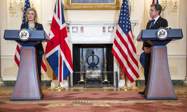 ΗΠΑ - Βρετανία: Η πίεση στην Ρωσία με σειρά κυρώσεων θα συνεχιστεί