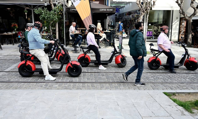 Κορονοϊός: Σε ποιες περιοχές καταγράφεται αύξηση κρουσμάτων στην Ελλάδα, πού αυξήθηκαν οι νοσηλείες