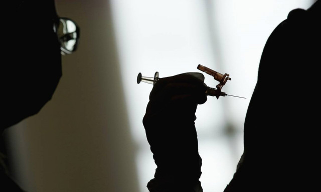 Κορονοϊός: Ποιοι θα κάνουν την 4η δόση του εμβολίου - Τι λένε οι ειδικοί