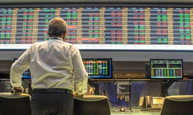 Η απόδοση του δεκαετούς ελληνικού ομολόγου διαμορφώνεται στο 2,60%, ενώ του ιταλικού είναι στο 2,10%