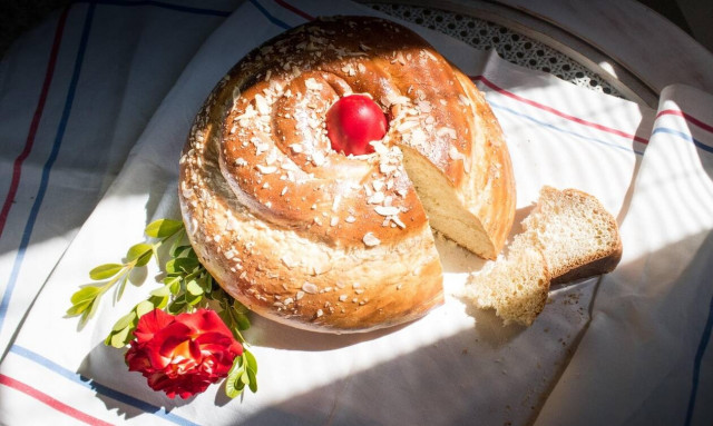 Πέντε πασχαλινές συνήθειες και παραδόσεις που ανυπομονούμε να βιώσουμε ξανά