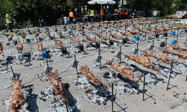 Πάσχα 2022: Εκτιμήσεις για 12 με 13 ευρώ το κιλό το αρνί και το κατσίκι