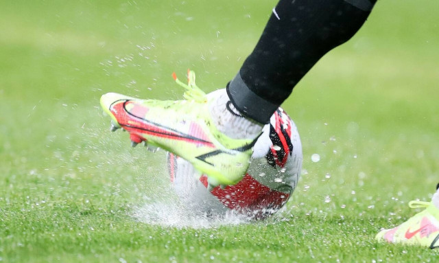 Βέροια: Άγρια επεισόδια σε αγώνα ποδοσφαίρου Γ΄ Εθνικής – Ταυτοποιήθηκαν πέντε άτομα