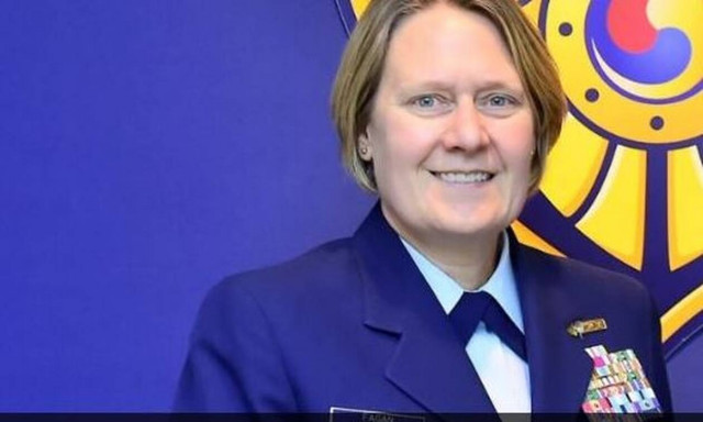 H πρώτη γυναίκα επικεφαλής της αμερικανικής Ακτοφυλακής