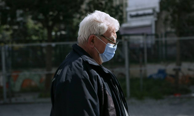 Κρούσματα σήμερα: 15.044 νέα ανακοίνωσε ο ΕΟΔΥ - 73 θάνατοι και 358 διασωληνωμένοι