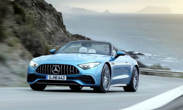 H θρυλική SL της Mercedes έγινε και επίσημα 2.000 κυβικών