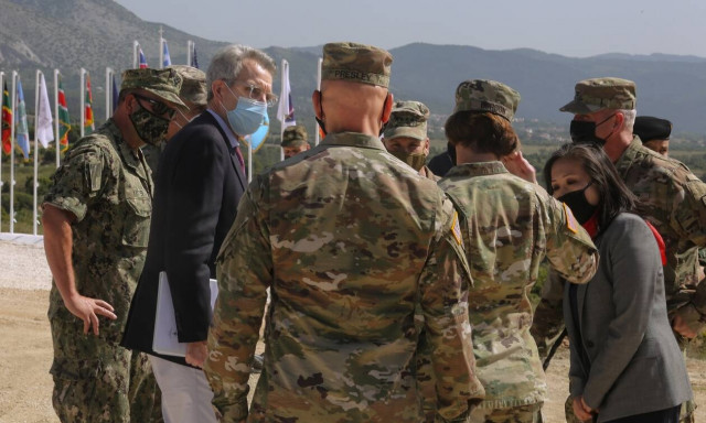 Τι κρύβουν οι business Πάιατ και ΗΠΑ;