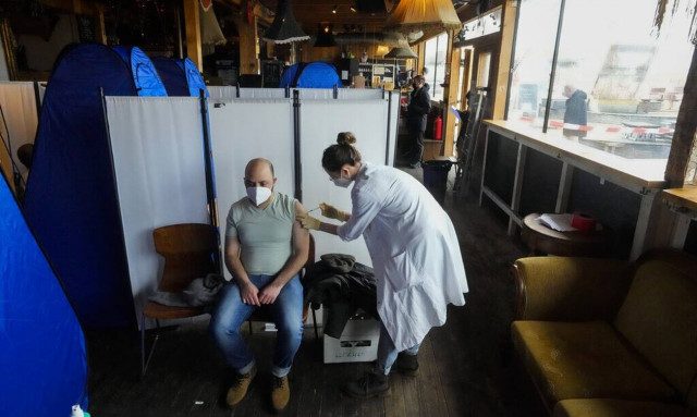 Κορονοϊός στη Γερμανία: Καταψηφίστηκε η πρόταση να γίνει υποχρεωτικός ο εμβολιασμός