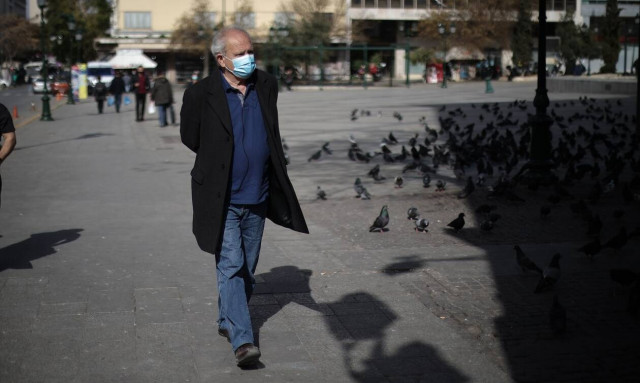 Κρούσματα σήμερα: 10.858 νέα ανακοίνωσε ο ΕΟΔΥ - 76 θάνατοι και 359 διασωληνωμένοι