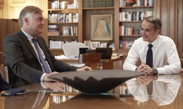 Συνάντηση Μητσοτάκη με τον ευρωβουλευτή Antonio López - Istúriz