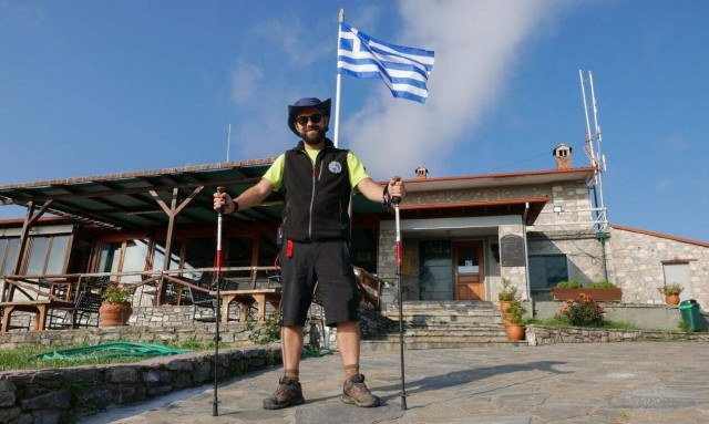 Λορέντζο Νεράντζης: Ο οικονομολόγος που «περπάτησε» στα 12 καταφύγια του Ολύμπου