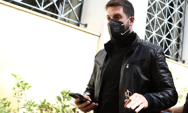 Μάνος Δασκαλάκης: Η φωτογραφία που έχει στη θήκη του κινητού του τηλεφώνου