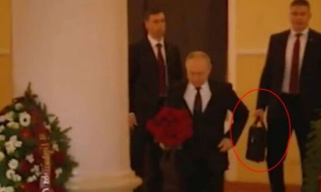 Πόλεμος στην Ουκρανία - Sun: «Αυτή είναι η βαλίτσα του Πούτιν με τα πυρηνικά»