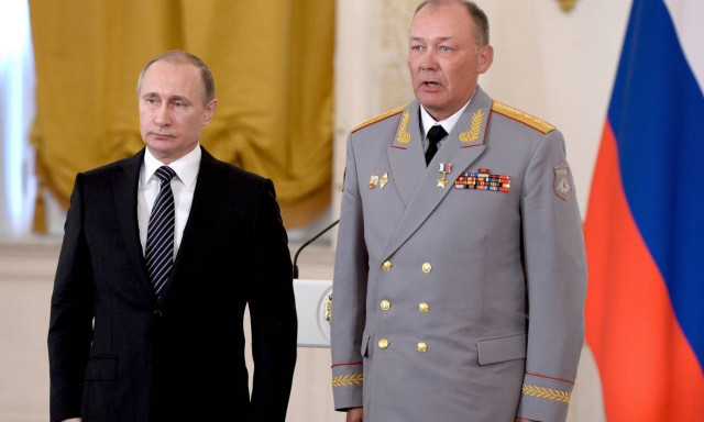 O Πoύτιν με τον Ντβορνίκοφ