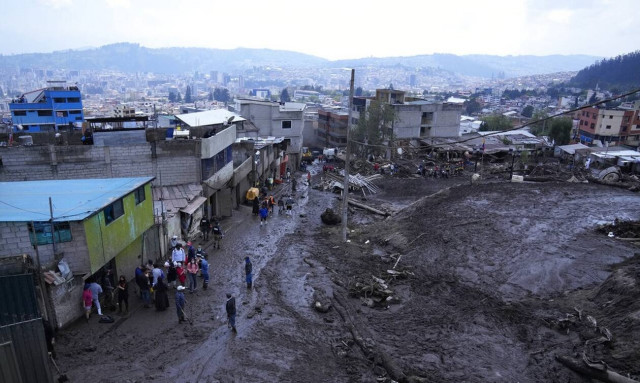 Ισημερινός: 57 άνθρωποι έχουν χάσει μέχρι στιγμής τη ζωή τους στη φετινή περίοδο των βροχών
