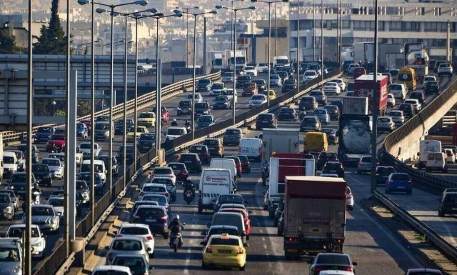 Τέλη κυκλοφορίας με το μήνα χωρίς «πέναλτι»: Η διαδικασία και οι προϋποθέσεις