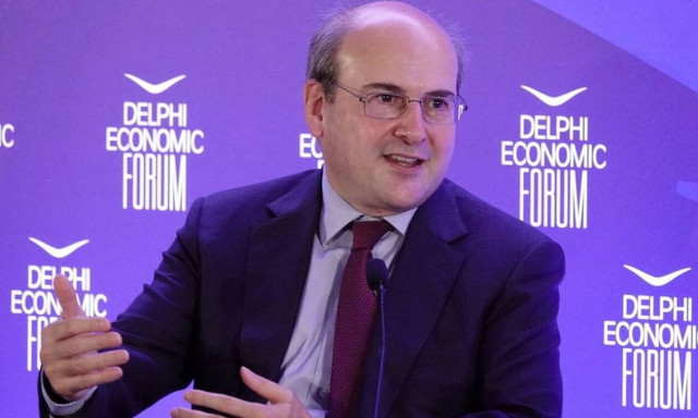 Χατζηδάκης από το Οικονομικό Φόρουμ Δελφών: Έρχονται οι «fast track» συντάξεις - Ποιους αφορά