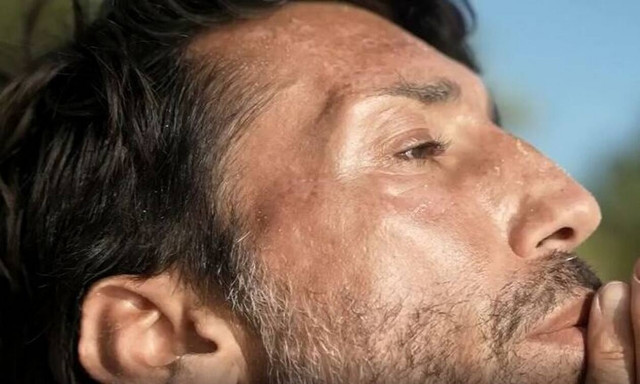 Survivor: Όλοι οι παίκτες έξαλλοι με τον Εμμανουήλ – «Κάνει μπούλινγκ στην κόρη του Τάκη» (video)